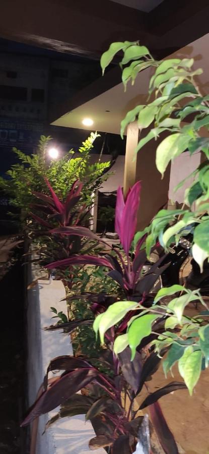 New Hotel Suhail Hyderabad Exterior foto