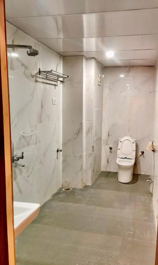 New Hotel Suhail Hyderabad Exterior foto