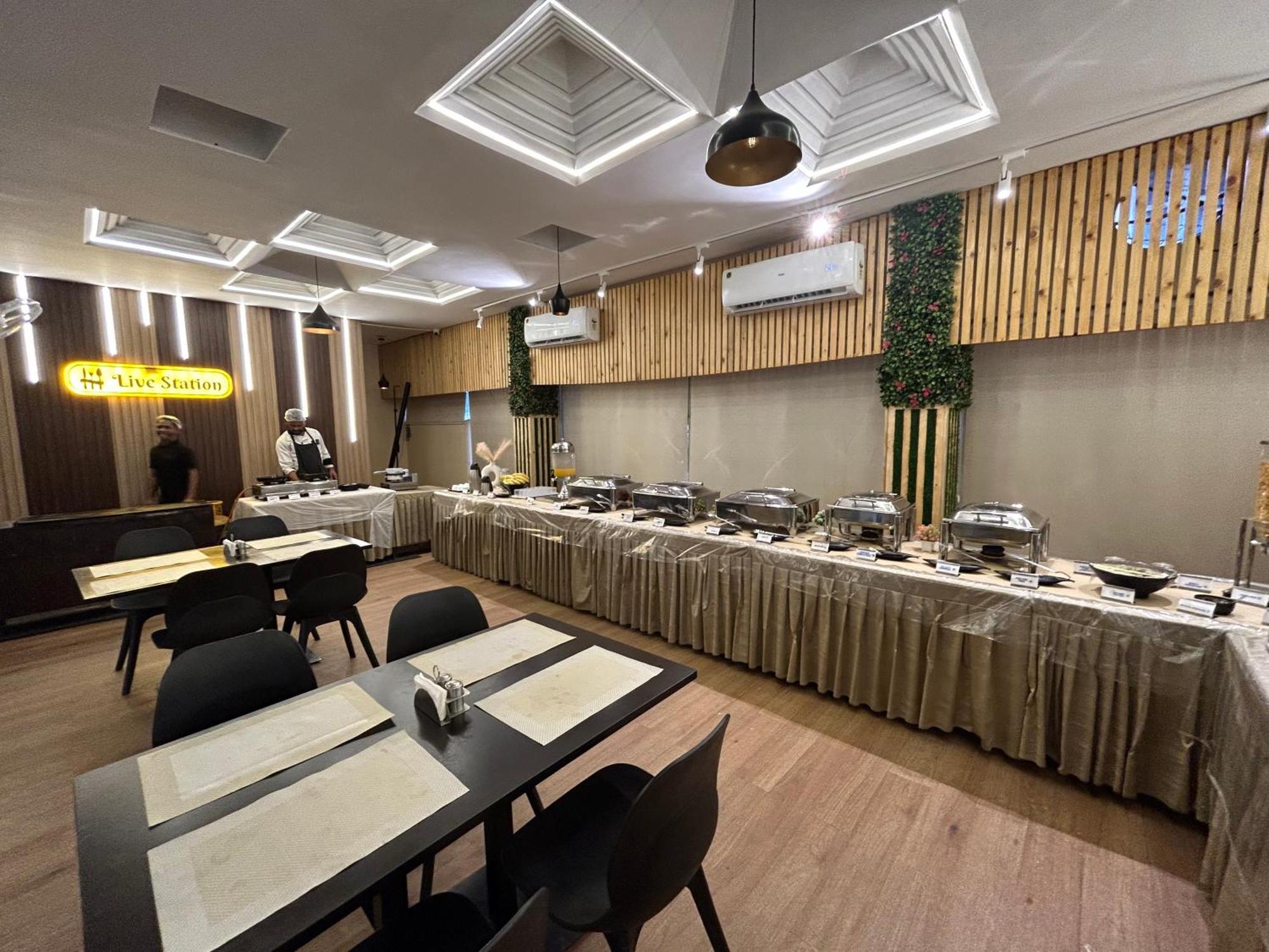 New Hotel Suhail Hyderabad Exterior foto