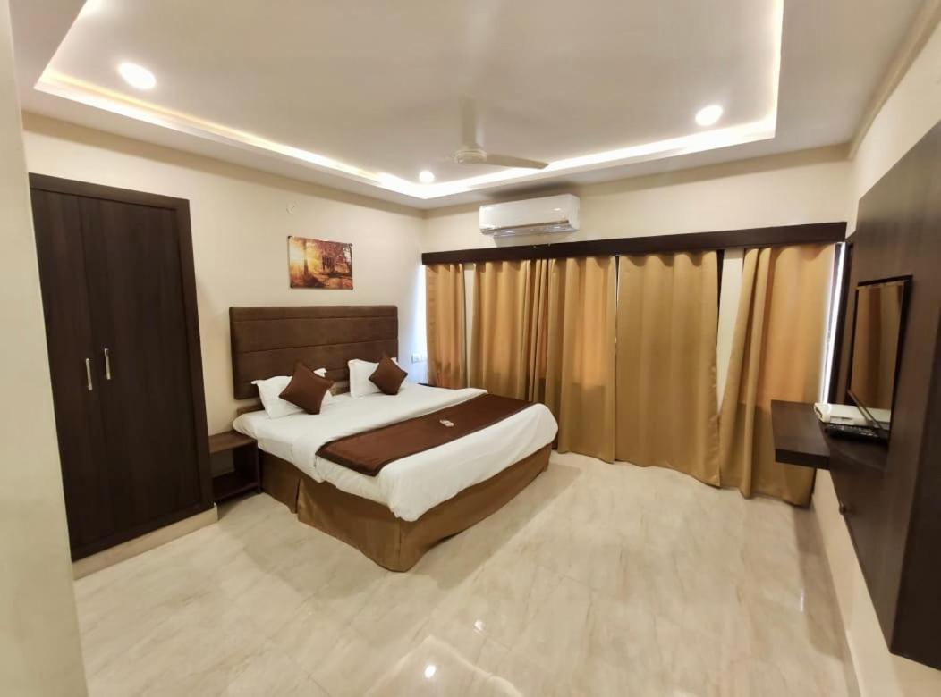 New Hotel Suhail Hyderabad Exterior foto